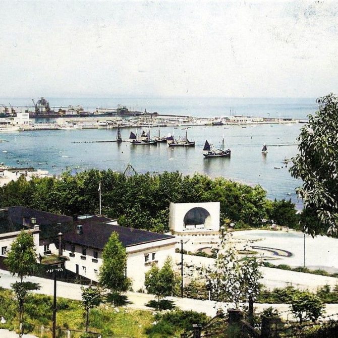 Blick von Steinberg zu Hafen und Mole, Gdingen 1934.